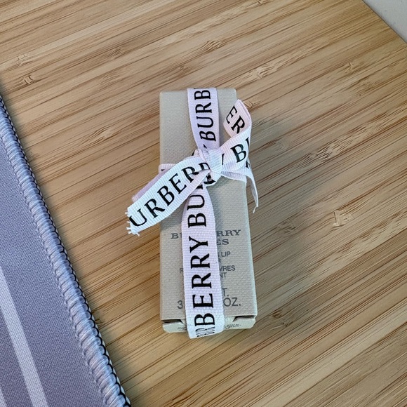Burberry Lipstick NEW - Picture 5 of 5